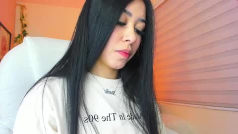 Alisson  online show from December 6, 12:45 am