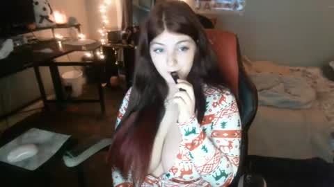 Snapshot of starlight09102 chatting on December 23, 5:22 pm Starlight online show from December 23, 5:22 pm