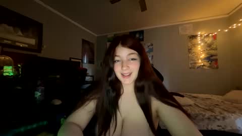 Snapshot of starlight09102 chatting on March 6, 10:04 pm Starlight online show from March 6, 10:04 pm