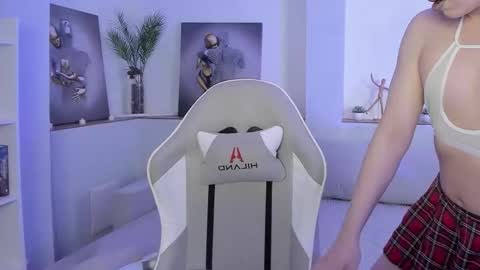 Snapshot of starlight_madison chatting on February 3, 2:53 am Madison online show from February 3, 2:53 am