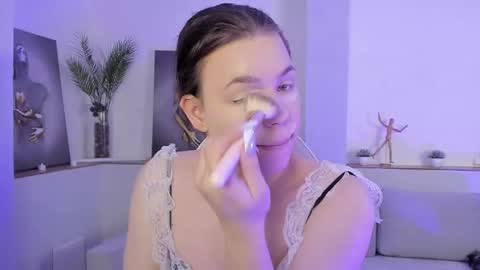 Snapshot of starlight_madison chatting on February 10, 2:04 am Madison online show from February 10, 2:04 am