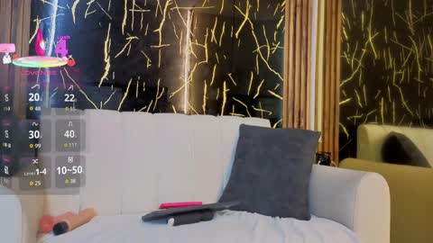 starlight_mature23_aws online show from April 7, 9:15 pm