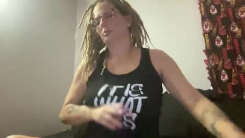 Snapshot of starrlane9999 chatting on December 8, 2:19 pm Starrlane9999 online show from December 8, 2:19 pm