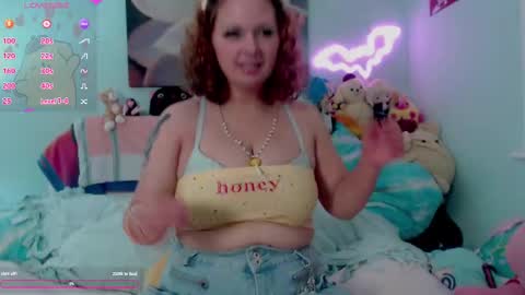 Snapshot of starsaturn chatting on October 6, 2:42 am Saturn online show from October 6, 2:42 am
