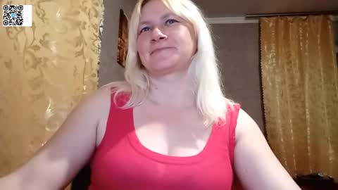 Snapshot of starvibe1010 chatting on June 3, 7:08 pm Helen online show from June 3, 7:08 pm