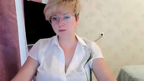 Snapshot of stasya_07 chatting on May 22, 8:42 am Stasya online show from May 22, 8:42 am