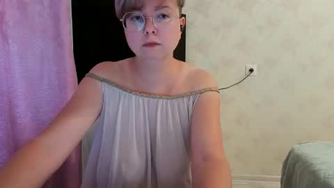 Snapshot of stasya_07 chatting on June 10, 1:21 pm Stasya online show from June 10, 1:21 pm