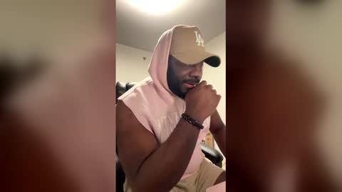 stayinalive1992 online show from March 26, 4:18 am