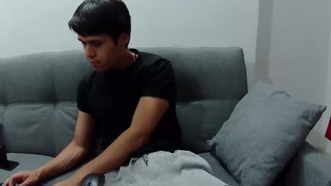 Snapshot of steban_jyj chatting on January 15, 8:09 am Katalleya and Steban online show from January 15, 8:09 am