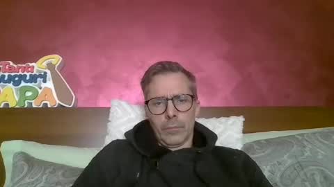 Snapshot of steel80 chatting on March 11, 12:06 pm steel80 online show from March 11, 12:06 pm