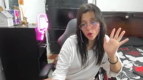 julieth-cancer online show from December 4, 2:54 am