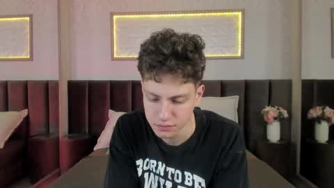 Esrefan online show from March 7, 9:12 pm