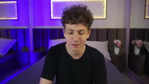 Esrefan online show from April 15, 8:09 pm