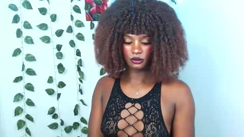 Snapshot of stefanny_2001 chatting on April 18, 7:58 pm stefanny beautiful online show from April 18, 7:58 pm