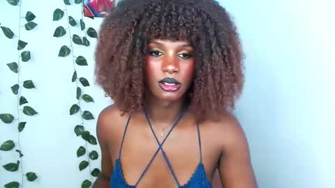 Snapshot of stefanny_2001 chatting on April 21, 8:55 pm stefanny beautiful online show from April 21, 8:55 pm