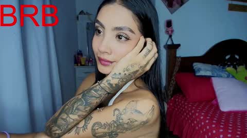 Im MiaIts my first day here  online show from November 15, 12:19 am