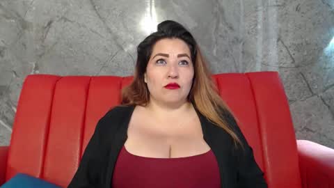 Stefanny online show from February 19, 11:50 am