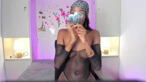 stefannyevans_ online show from February 28, 12:50 pm