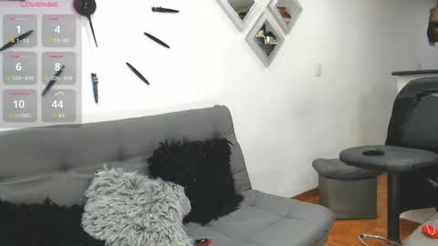 Snapshot of stefannym chatting on October 17, 10:56 pm Stefy Milf online show from October 17, 10:56 pm