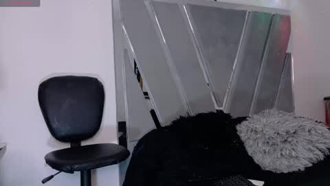 Stefy Milf online show from April 19, 2:11 am