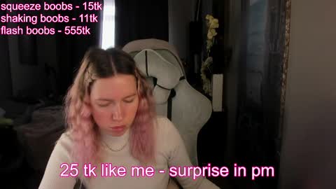 Snapshot of stefany_and_bettany chatting on April 29, 2:54 pm stefany_and_bettany online show from April 29, 2:54 pm