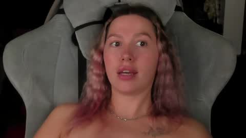 Snapshot of stefany_and_bettany chatting on April 29, 5:30 pm stefany_and_bettany online show from April 29, 5:30 pm