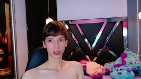 Snapshot of stefany_piink chatting on June 7, 12:31 pm stefany piink online show from June 7, 12:31 pm