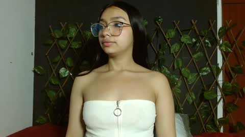 Stefanny lopez online show from December 2, 5:48 am