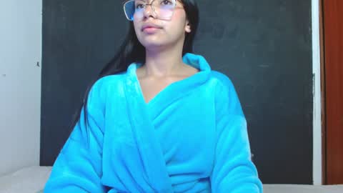 Stefanny lopez online show from December 11, 3:26 pm