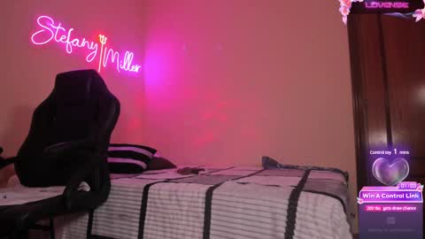 stefany online show from February 18, 3:21 pm