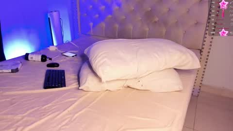 Snapshot of steffany_lopez_ chatting on January 12, 3:07 am steffany_lopez_ online show from January 12, 3:07 am