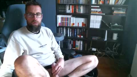 Snapshot of stefffg chatting on September 28, 8:20 am MeStef online show from September 28, 8:20 am