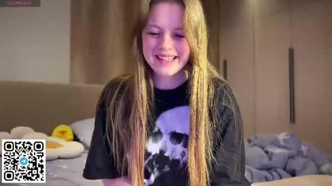 STEFI  Streams every day from 10 PM GTM1  online show from June 2, 12:23 am