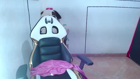 Snapshot of stefializon70 chatting on October 21, 3:18 am StefiAlizon online show from October 21, 3:18 am