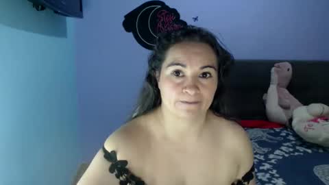 Snapshot of stefializon70 chatting on February 7, 4:05 am StefiAlizon online show from February 7, 4:05 am