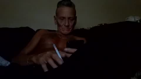 Snapshot of stefy1037 chatting on August 3, 4:22 am stefy1037 online show from August 3, 4:22 am