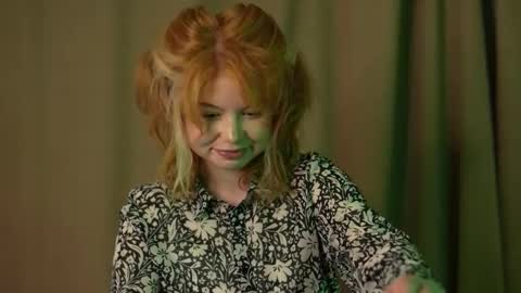 Stella online show from September 18, 1:18 am