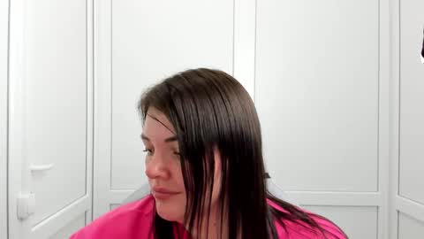 Snapshot of stella_la_ chatting on May 18, 9:15 am Stella online show from May 18, 9:15 am