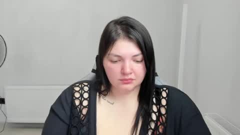 Snapshot of stella_la_ chatting on June 19, 6:29 am Stella online show from June 19, 6:29 am