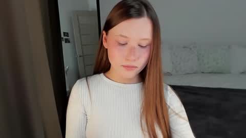 stella_sunny online show from December 21, 5:40 pm