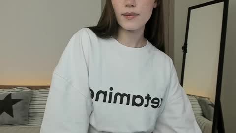 stella_sunny online show from April 9, 8:09 am