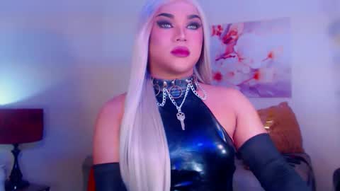 CALL ME STELLA online show from October 29, 7:04 pm