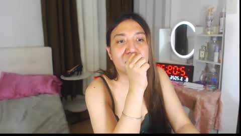 Stella online show from March 7, 6:05 pm