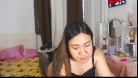 Snapshot of stellahugets chatting on May 22, 1:57 am Stella online show from May 22, 1:57 am