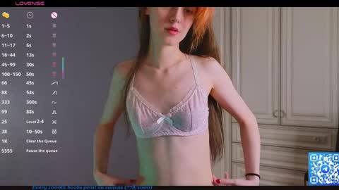 Snapshot of stellamontis chatting on May 16, 10:36 am Stella online show from May 16, 10:36 am