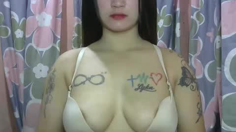 Stellapearlx online show from April 10, 8:41 am