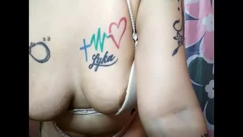 Stellapearlx online show from April 13, 2:33 pm