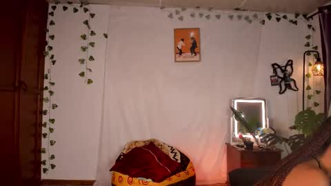 stellart_ online show from September 28, 2:06 am