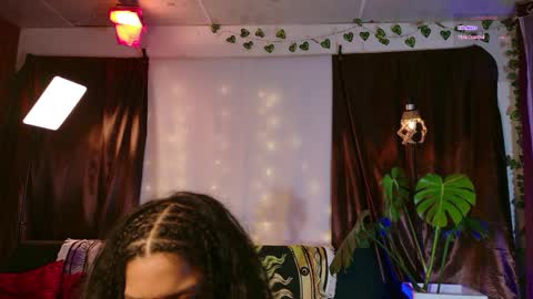 stellart_ online show from April 14, 3:23 am