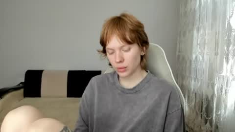 Snapshot of stellaswen chatting on July 3, 9:59 am S T E L L A online show from July 3, 9:59 am